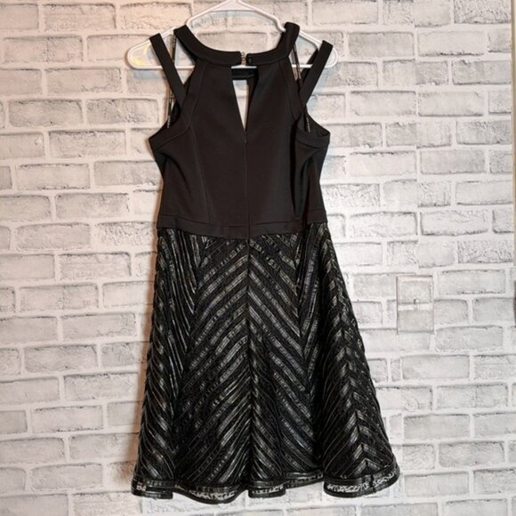 Guess fit and flare black party cocktail dress size 12 in excellent condition - Picture 2 of 11